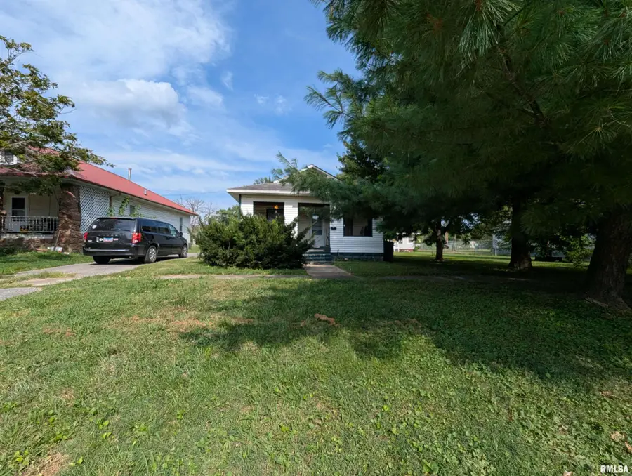 655 N Hickory Street, Centralia, IL 62801 - Image #2