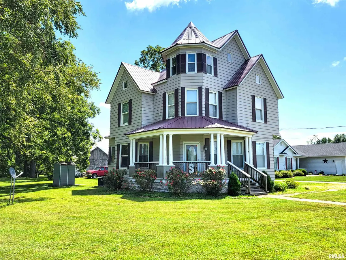 513 S Main Street, Clay City, IL 62824 - Image #1