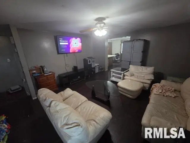 16514 E Fairfield Road, Mount Vernon, IL 62864 - Image #2