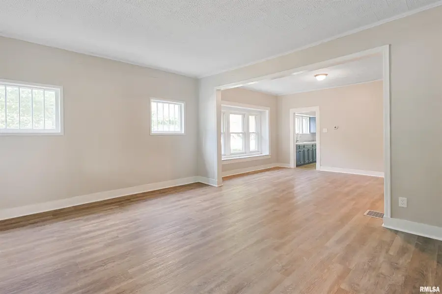 208 S 10th Street, Herrin, IL 62948 - Image #3