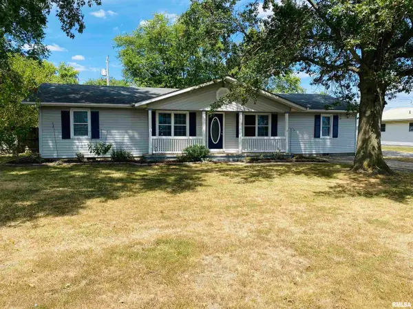 616 E Donna Drive, Irvington, IL 62848