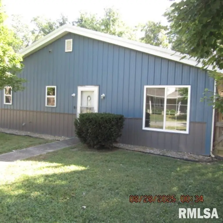 406 N 10th Street, Benton, IL 62812 - Image #1