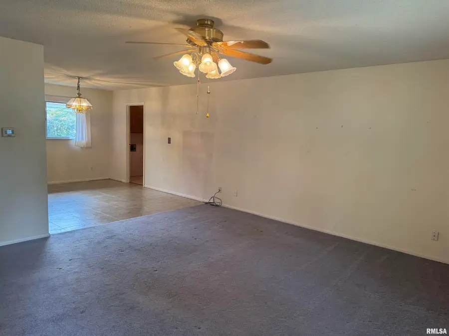 800 Dogwood Lane, Marion, IL 62959 - Image #3