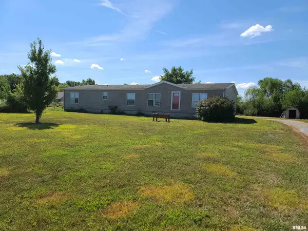 16035 Caplinger Pond Road, Marion, IL 62959