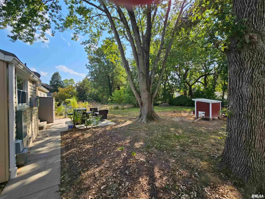 110 N Lark Lane, Carbondale, IL 62901 - Image #3