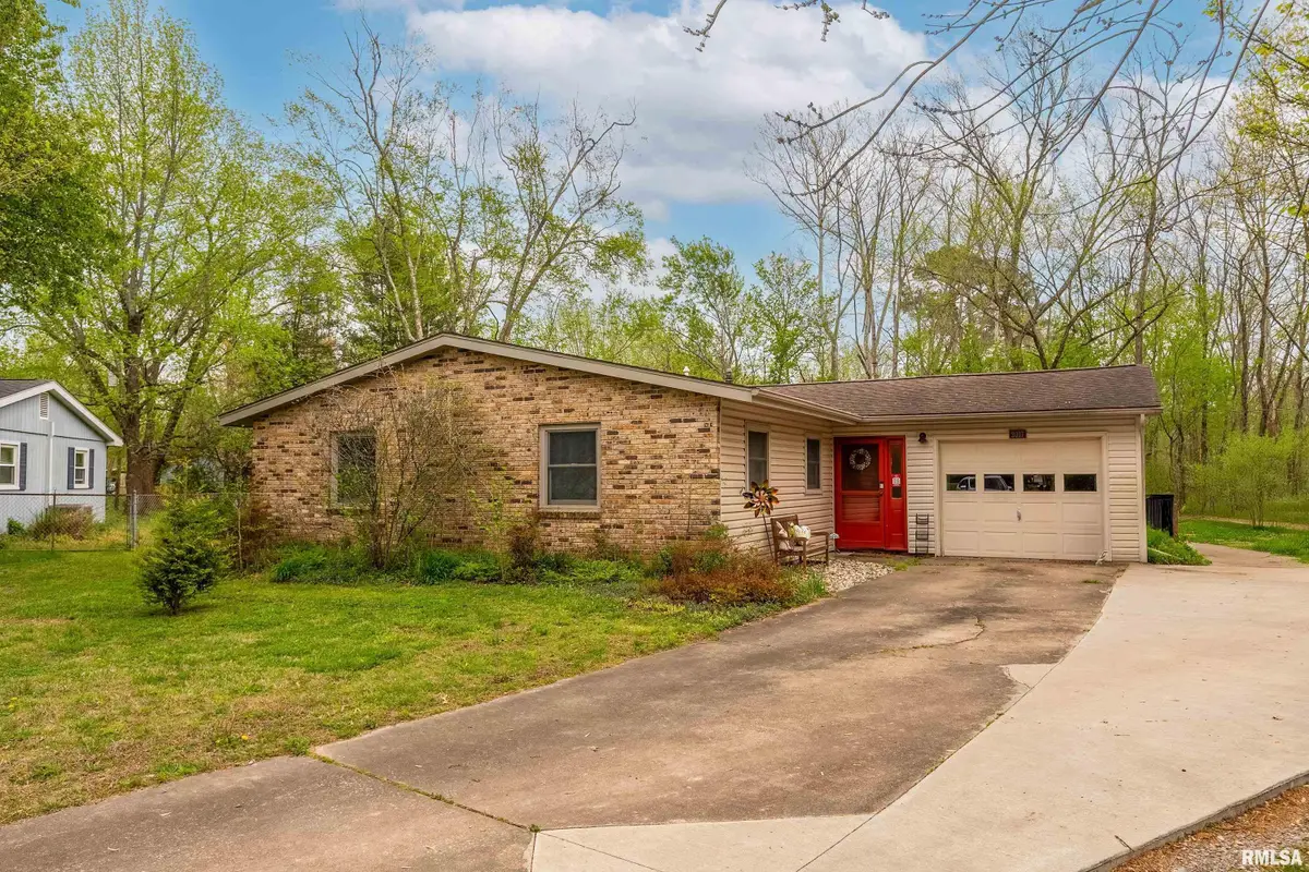 2017 W Norwood Drive, Carbondale, IL 62901 - Image #1