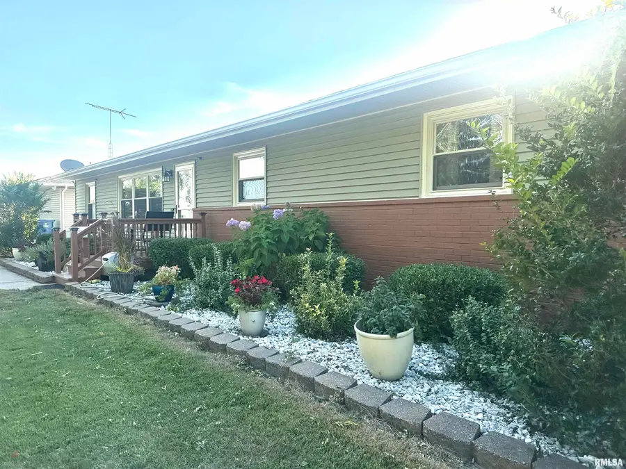 634 Sara, Centralia, IL 62801 - Image #2