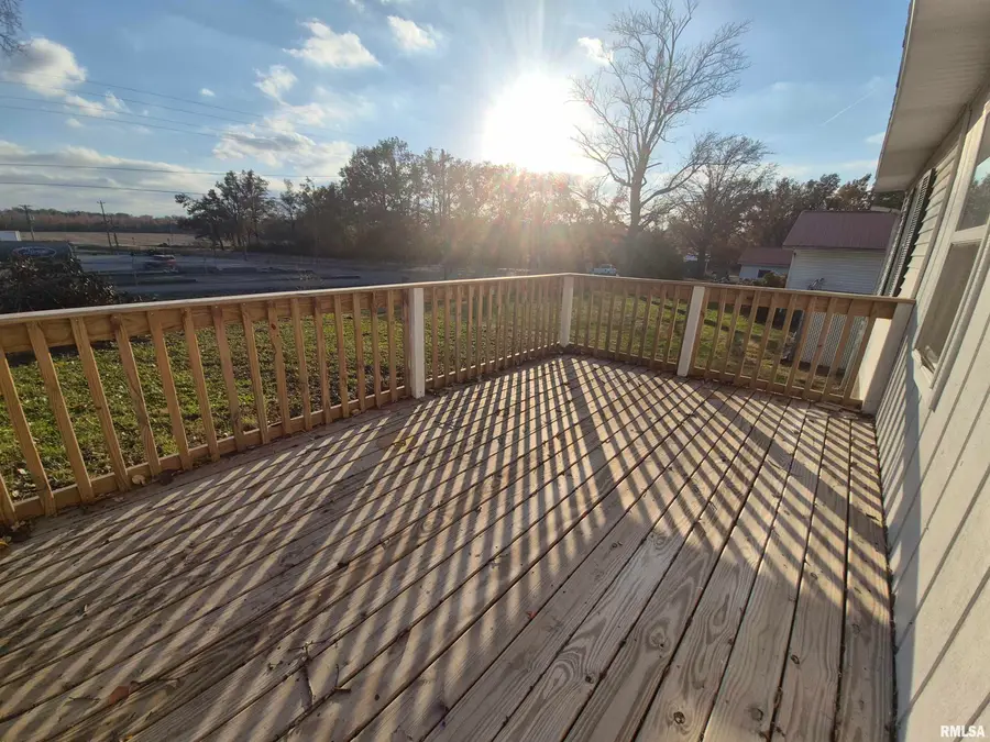 802 Dillard Street, Eldorado, IL 62930 - Image #2