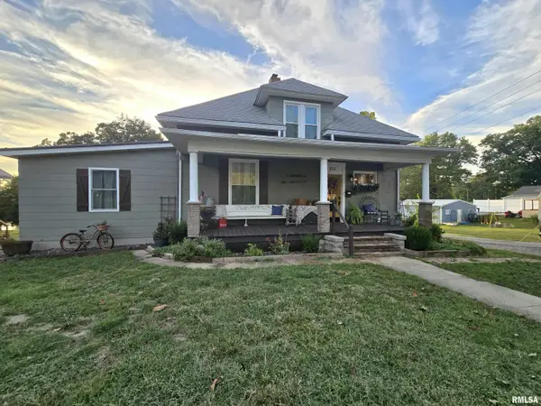 210 N Virginia Street, McLeansboro, IL 62859