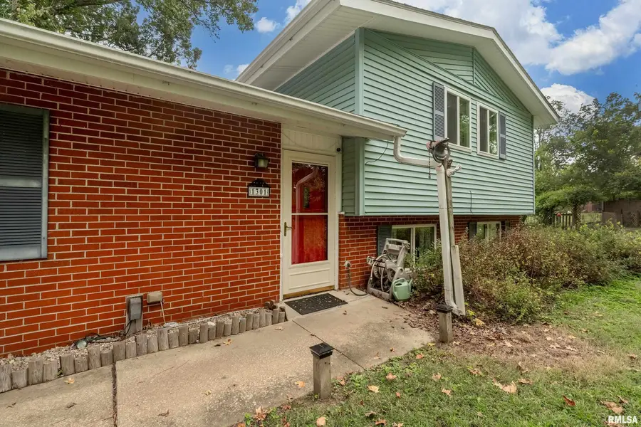 1301 W Court Street, Carbondale, IL 62901 - Image #2