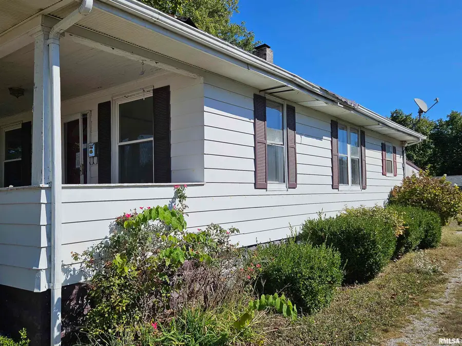 505 N James Street, Centralia, IL 62801 - Image #2