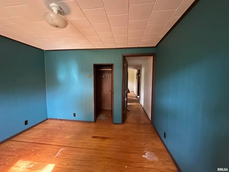 605 W State Street, Buckner, IL 62819 - Image #3