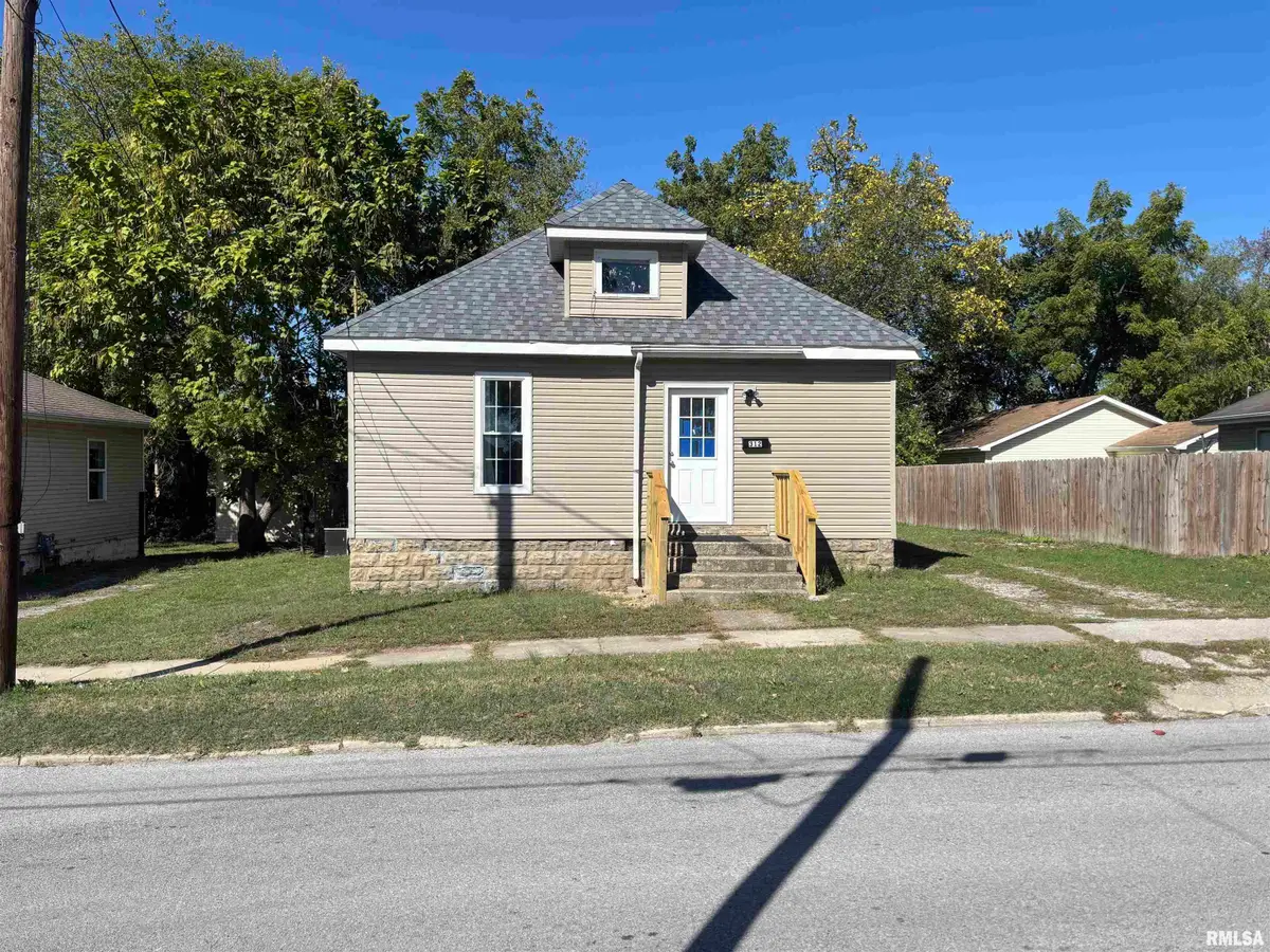 312 W Sycamore Street, Carbondale, IL 62901 - Image #1