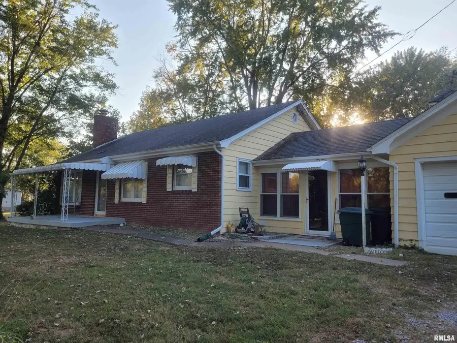 17315 N Old Salem Lane, Mount Vernon, IL 62864 - Image #2