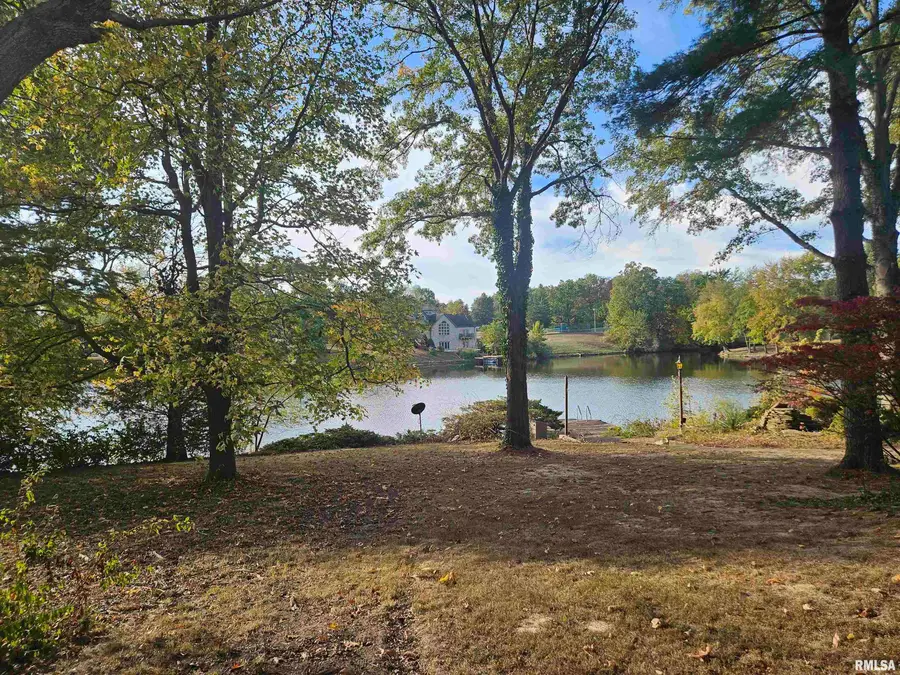 11799 E Webb Road, Mount Vernon, IL 62864 - Image #2