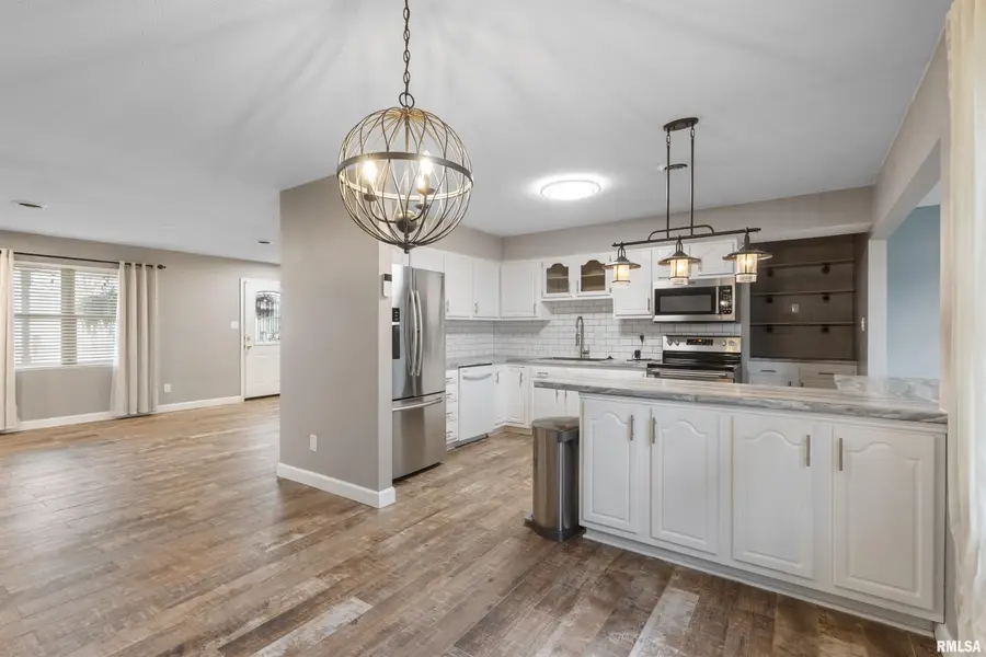 3029 Teakwood Drive, Herrin, IL 62948 - Image #2