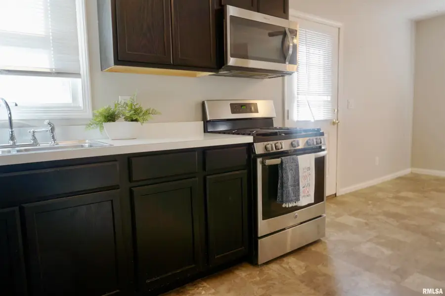 310 N 4th Street, Elkville, IL 62932 - Image #3