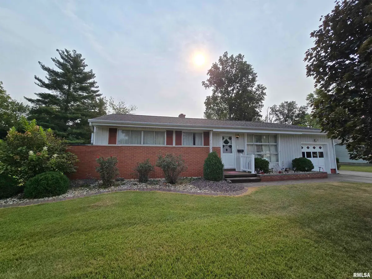 10 Park Lane Avenue, Centralia, IL 62801 - Image #1