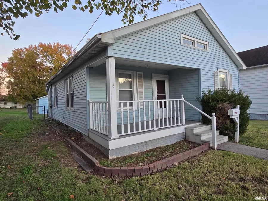 1028 S Roosevelt Street, Harrisburg, IL 62946-2838 - Image #2