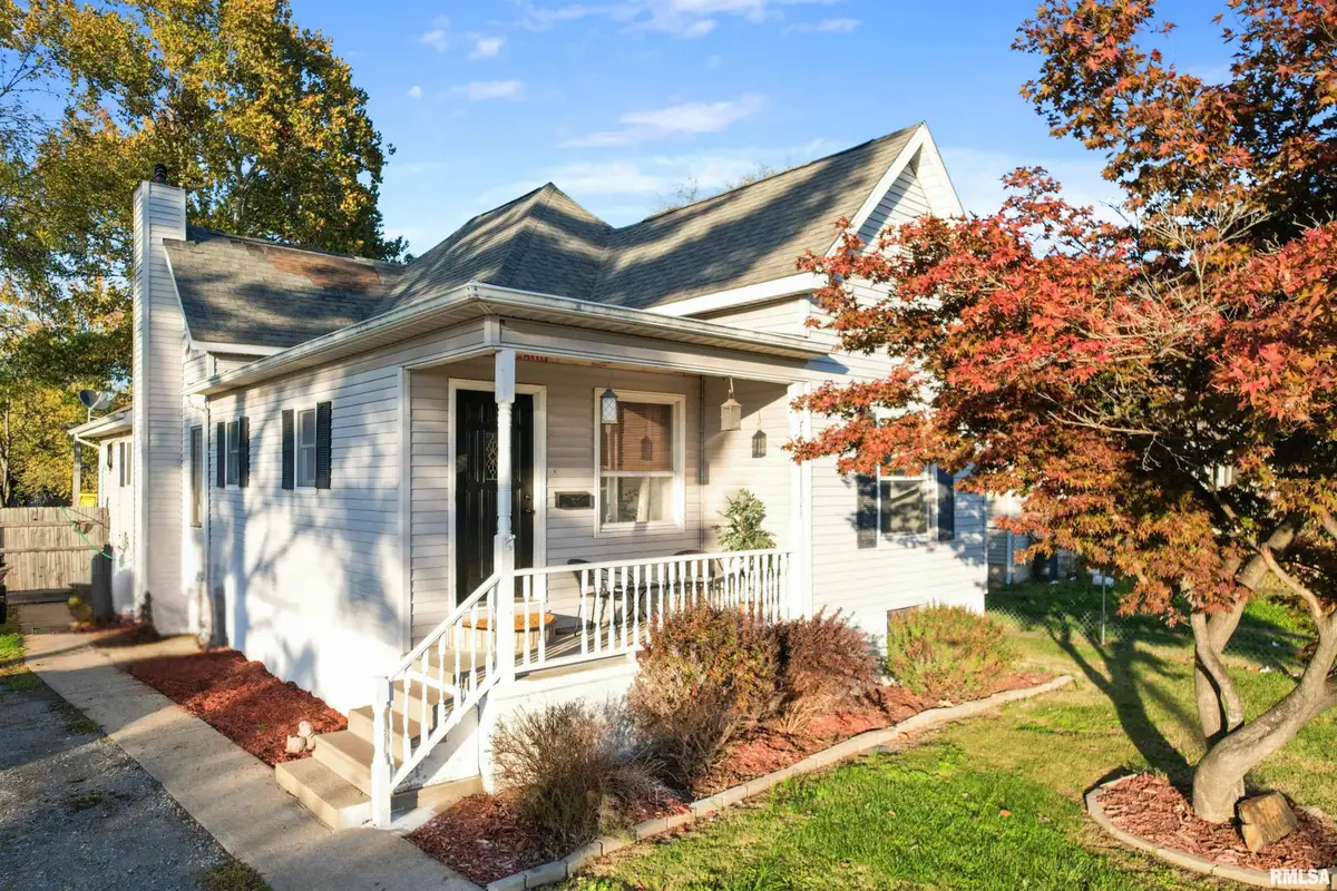 203 E Saint Louis Street, West Frankfort, IL 62896 - #1