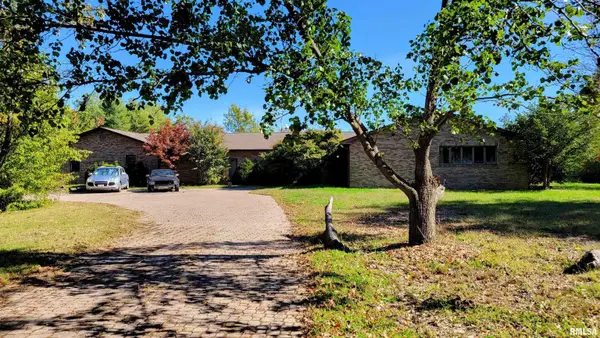 3898 Country Club Road, Carbondale, IL 62901