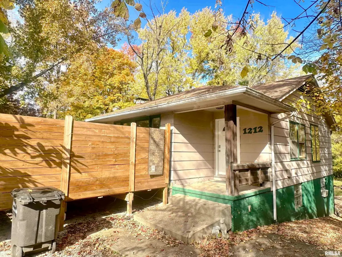 1212 W Schwartz Street, Carbondale, IL 62901 - Image #1