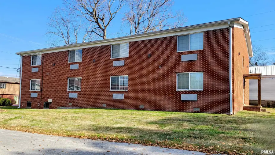 411 E Hester, Carbondale, IL 62901 - Image #2