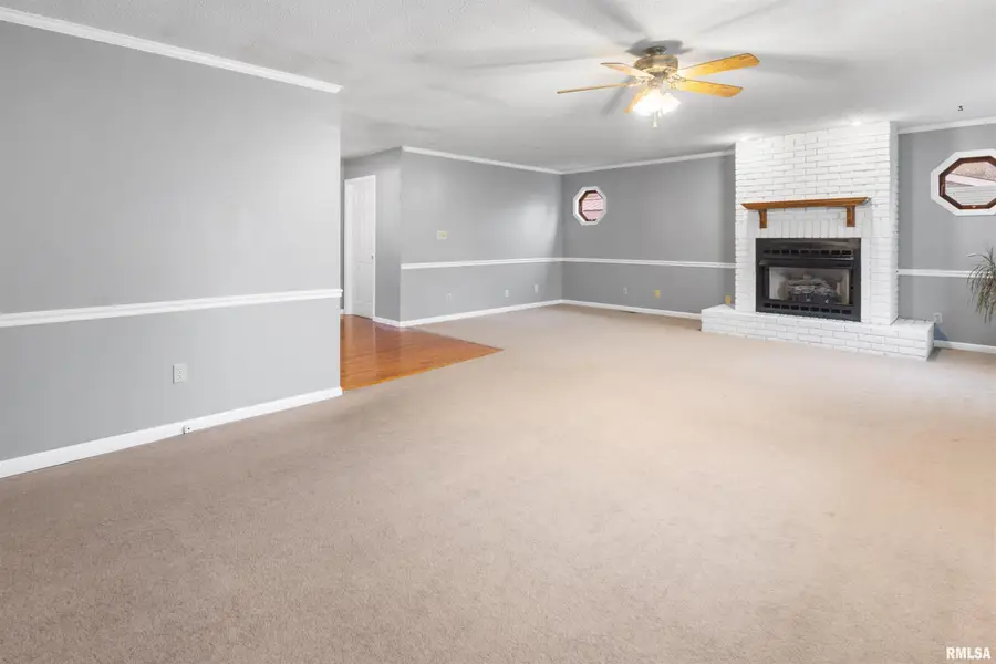 1200 Academy Street, Eldorado, IL 62930 - Image #3