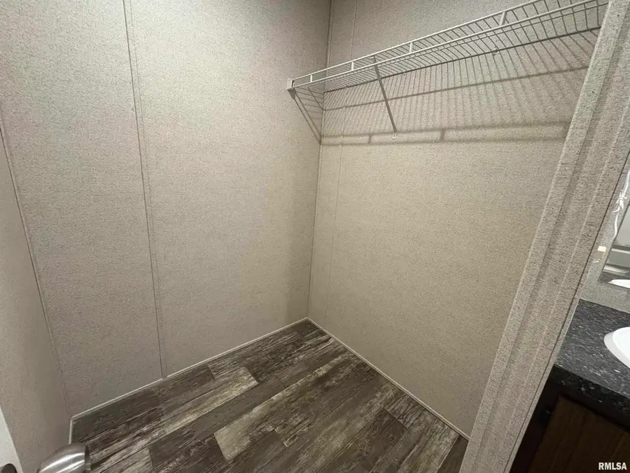 308 S Main Street, Iuka, IL 62849 - Image #3