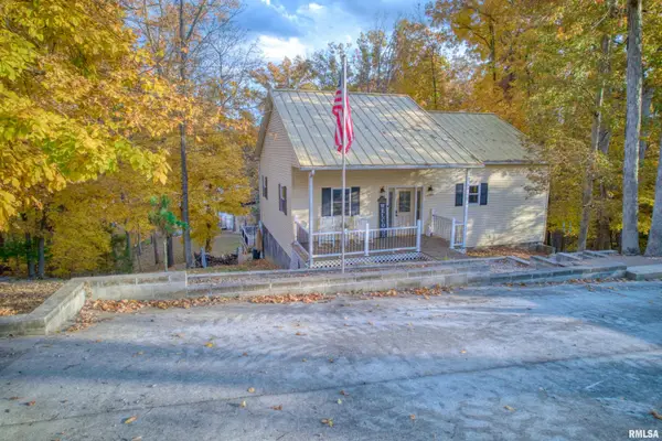 1415 S Lakeshore Drive South, Goreville, IL 62939