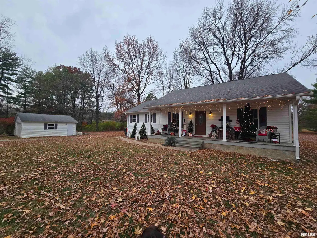 11882 E Goshen Meadows Road, Mount Vernon, IL 62864 - Image #1