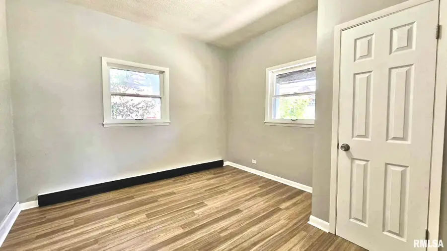 202 S Liberty Street, Marion, IL 62959 - Image #3