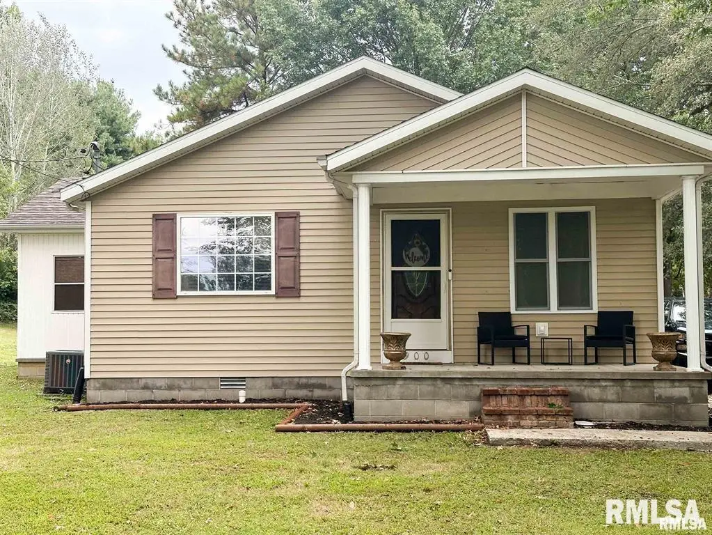 900 W 4th Street, Johnston City, IL 62951 - Image #1