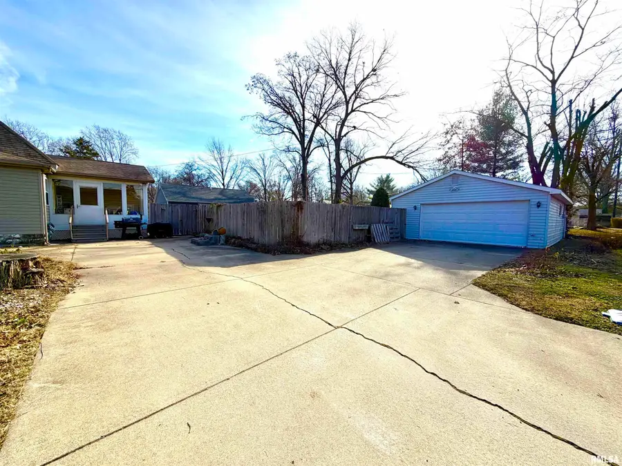 821 E 6th Street, Centralia, IL 62801 - Image #3