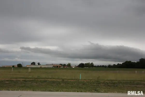 6521 W Ironwood Drive, Edwards, IL 61528