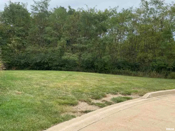 6128 N Lauren Lane, Peoria, IL 61614