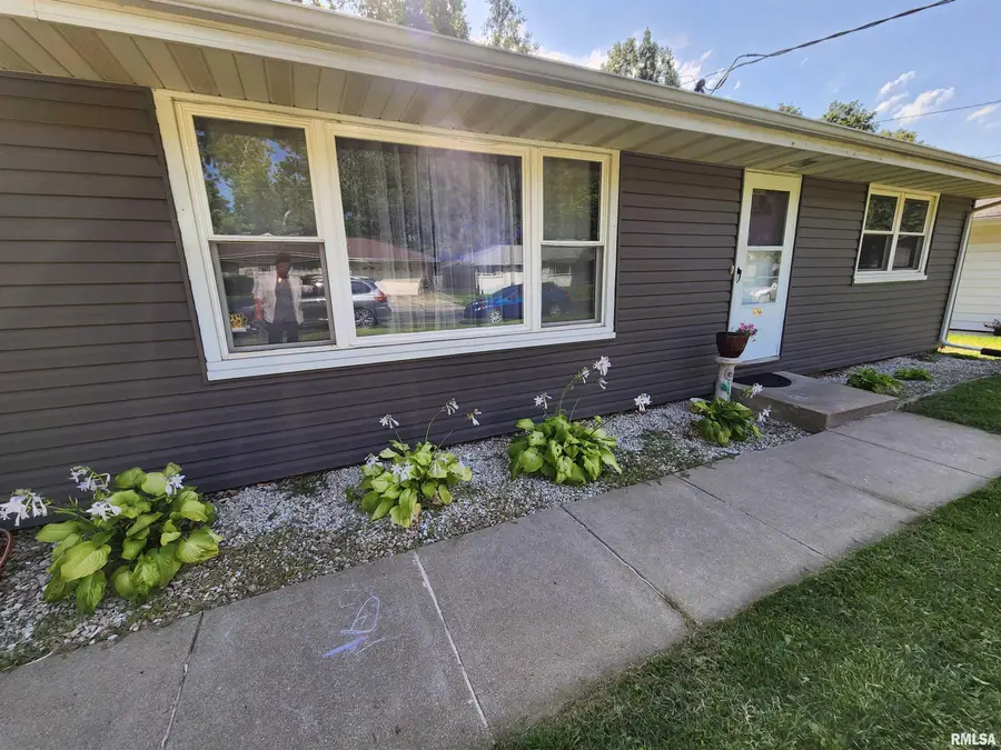 2822 N Easton Place, Peoria, IL 61604 - Image #2