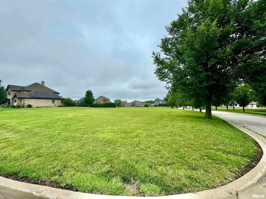 3205 W Pilgrims Way, Peoria, IL 61615 - Image #2