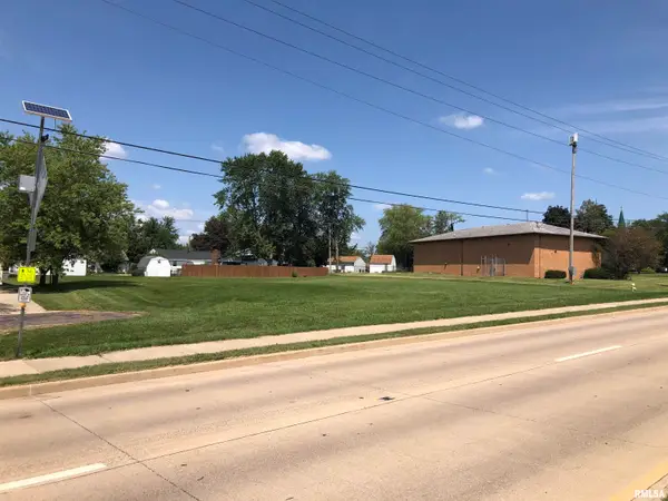 2218 Washington Road, Washington, IL 61571