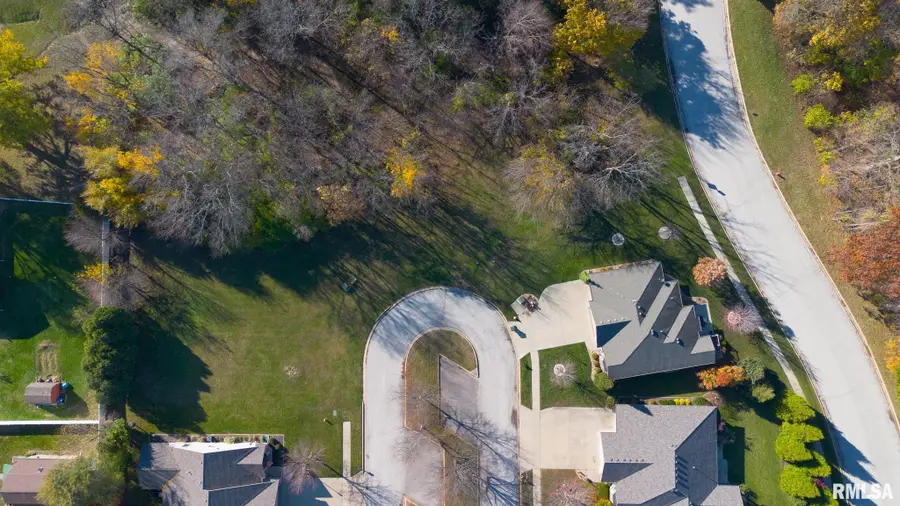 118 Susan Court, East Peoria, IL 61611 - Image #2