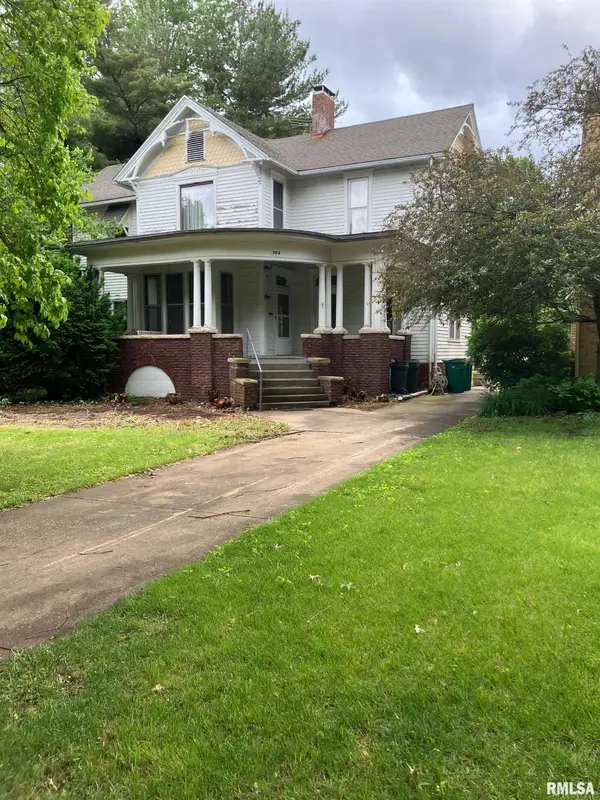 704 S Lafayette Street, Macomb, IL 61455