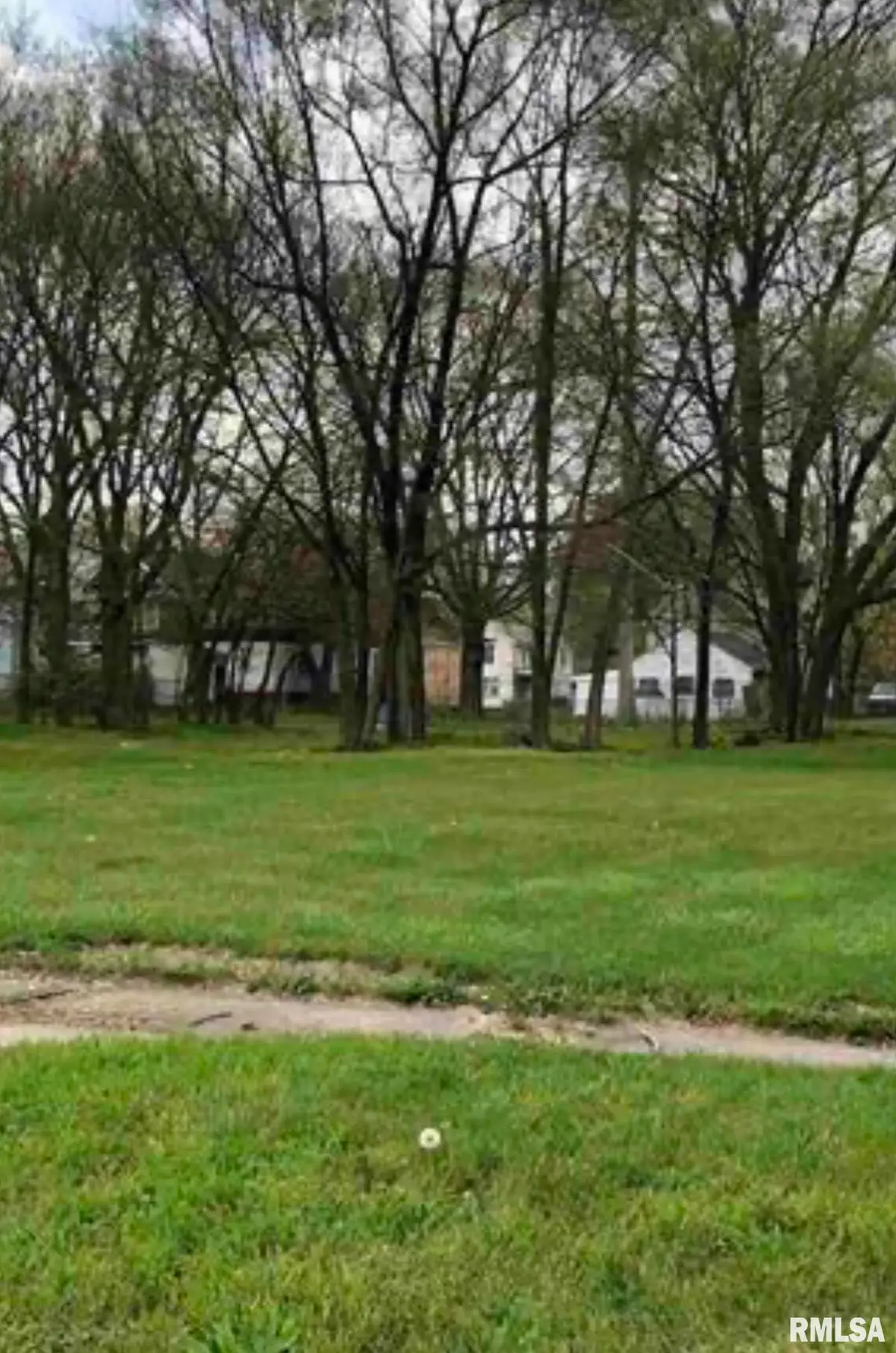 1113 NE Jefferson Avenue, Peoria, IL 61603 - Image #1