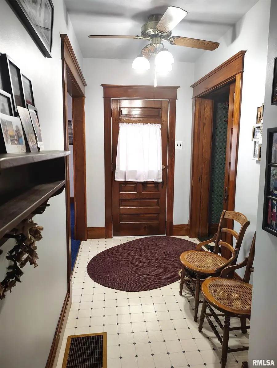 458 W Pine Street, Canton, IL 61520 - Image #3