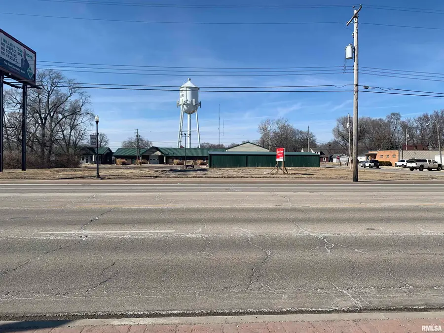 117-121 N Main Street, Creve Coeur, IL 61610-0000 - Image #3