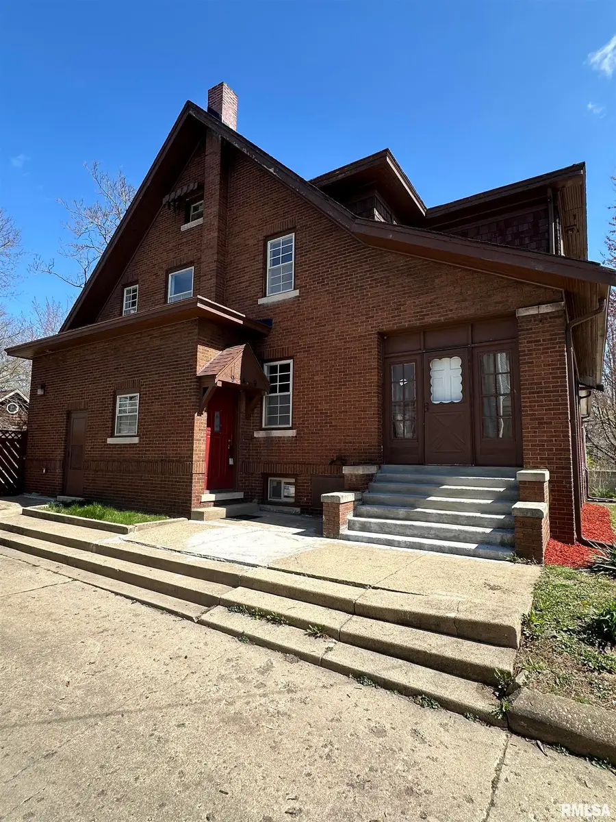 949 NE Glen Oak Avenue, Peoria, IL 61603 - #2