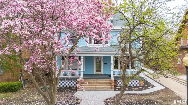 943 NE Glen Oak Avenue, Peoria, IL 61603