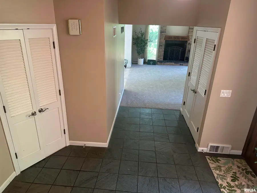 202 W Wolf Road, Peoria, IL 61614 - Image #3