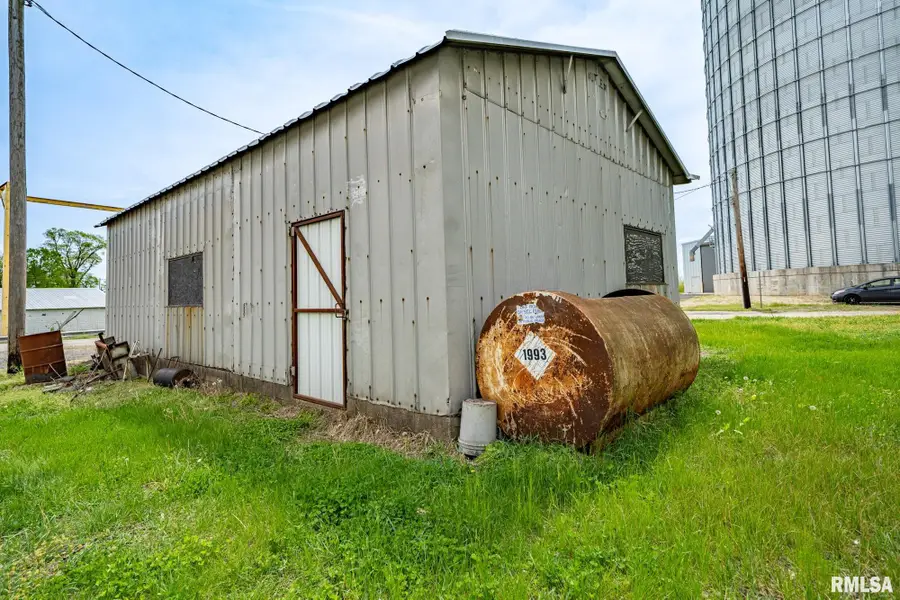 100 S Main Street, Forest City, IL 61532 - Image #2