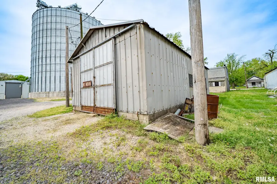 100 S Main Street, Forest City, IL 61532 - Image #3