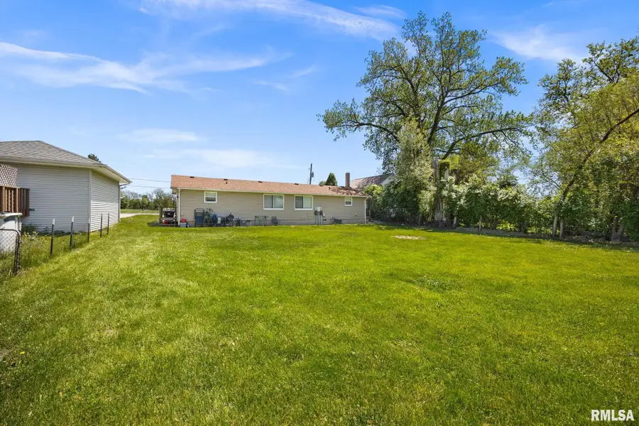 106 Ernest Street #A & B, Washington, IL 61571 - Image #3